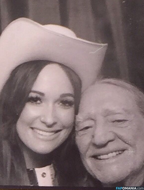 Kacey Musgraves / heavenlyyhazel / spaceykacey Nude OnlyFans  Leaked Photo #23