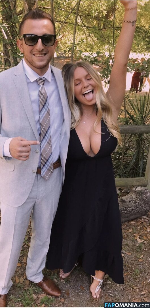 Kacie J / https: / kaci.jay / kaciejames Nude OnlyFans  Leaked Photo #9