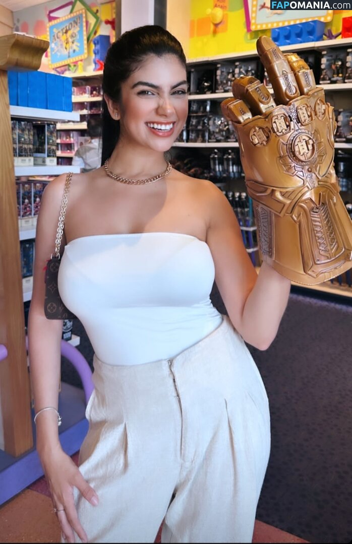 Kami Cosplayer / Kami Ferreira / kamiferreiraoficial / kamilacosplay / kanmi_cos Nude OnlyFans  Leaked Photo #17