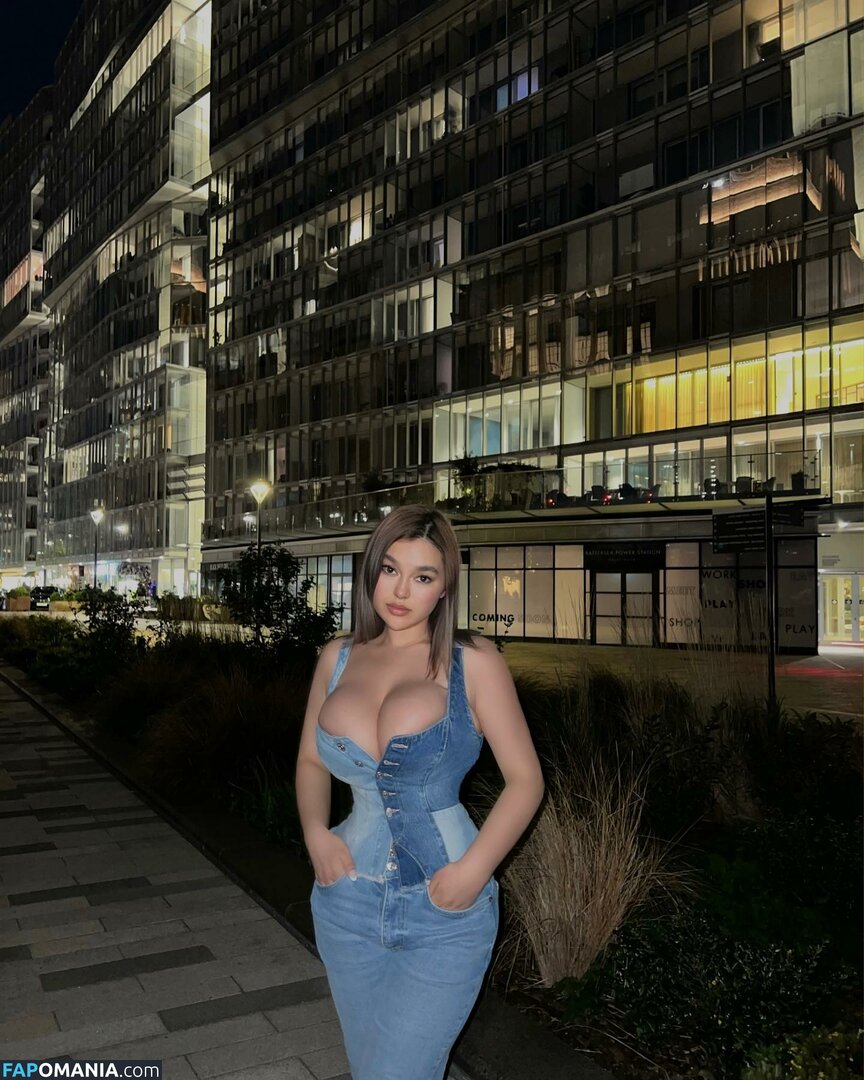 Karina Grinberryall / karina_.1 / leatherbykarina Nude OnlyFans  Leaked Photo #15