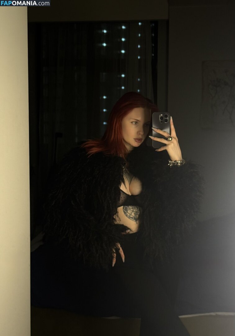 Karina Kherman / NebelaiaK / kher.man Nude OnlyFans  Leaked Photo #4
