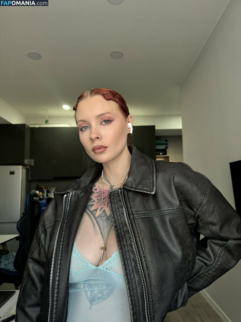 Karina Kherman / NebelaiaK / kher.man Nude OnlyFans  Leaked Photo #8