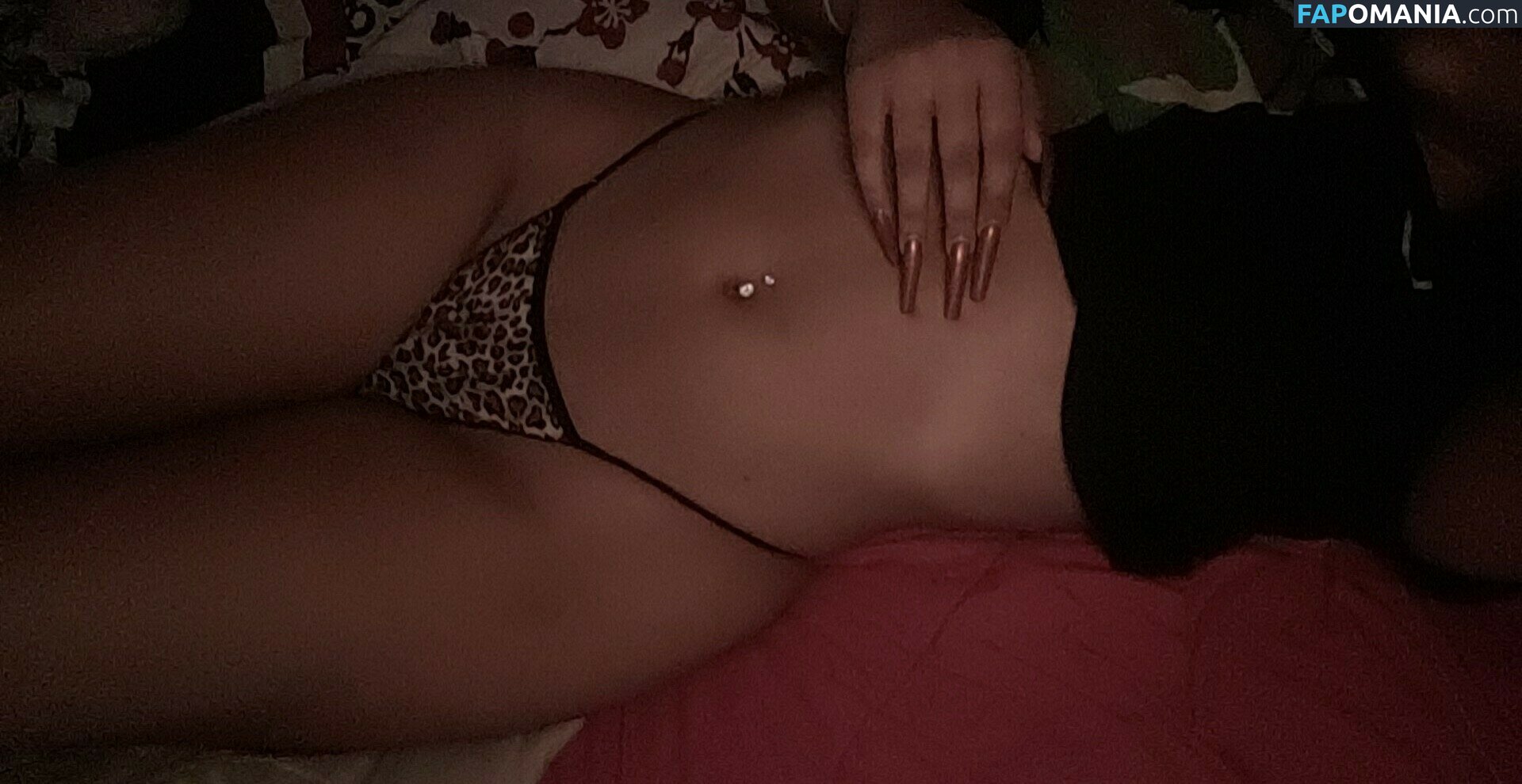 Karishma / karishma19xx / karishmax.x / xxkarishmaxx Nude OnlyFans  Leaked Photo #9