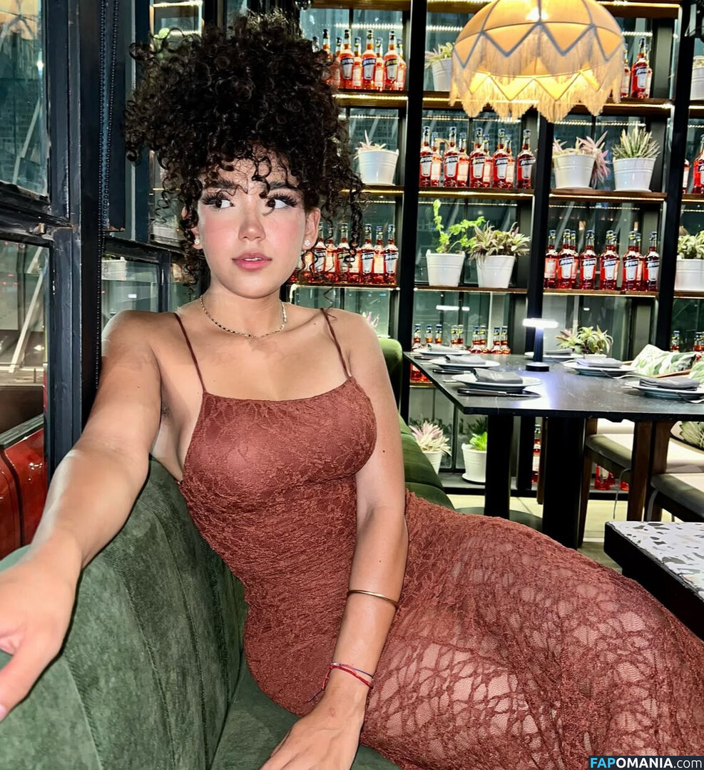 Karla Alessandra / Ksscurl Nude OnlyFans  Leaked Photo #2