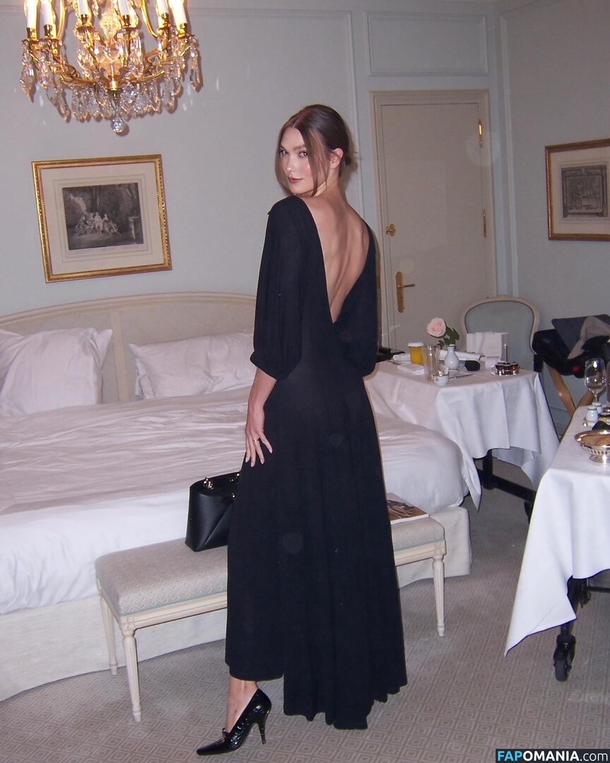 Karlie Kloss / KarlieKdaily / karliekloss Nude OnlyFans  Leaked Photo #1
