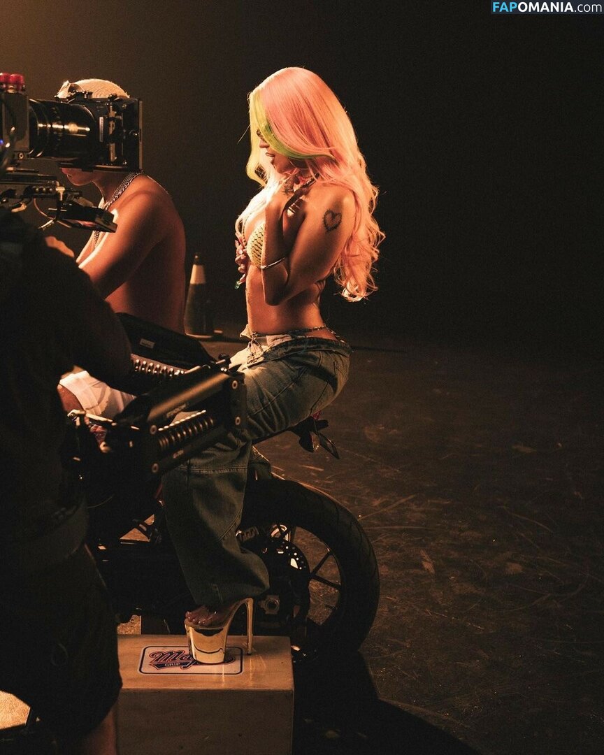 Karol G / karolg / karolgfriend Nude OnlyFans  Leaked Photo #7