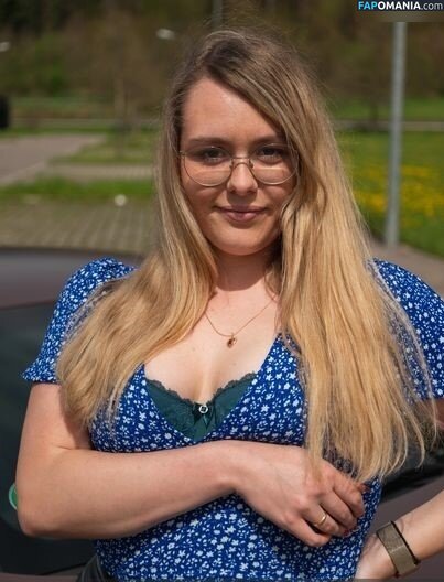 Kathitt8s / kathi.x.kat Nude OnlyFans  Leaked Photo #26