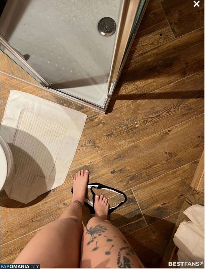Kati Karenina / https: / katikarenina Nude OnlyFans  Leaked Photo #2