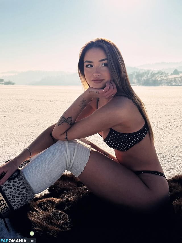 Katia Dupenkova / kkatrunia Nude OnlyFans  Leaked Photo #3