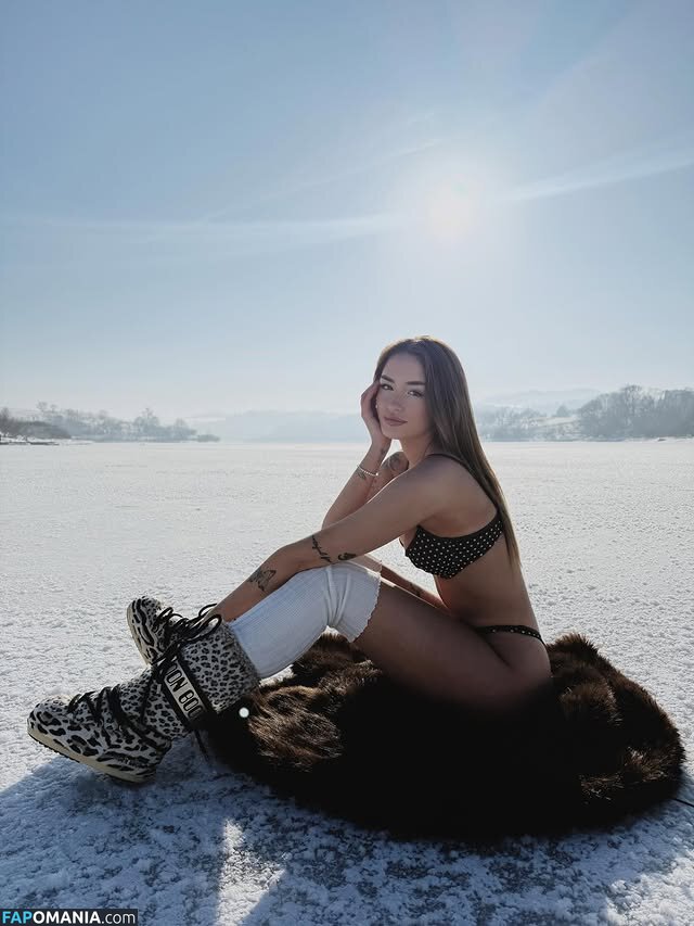 Katia Dupenkova / kkatrunia Nude OnlyFans  Leaked Photo #5
