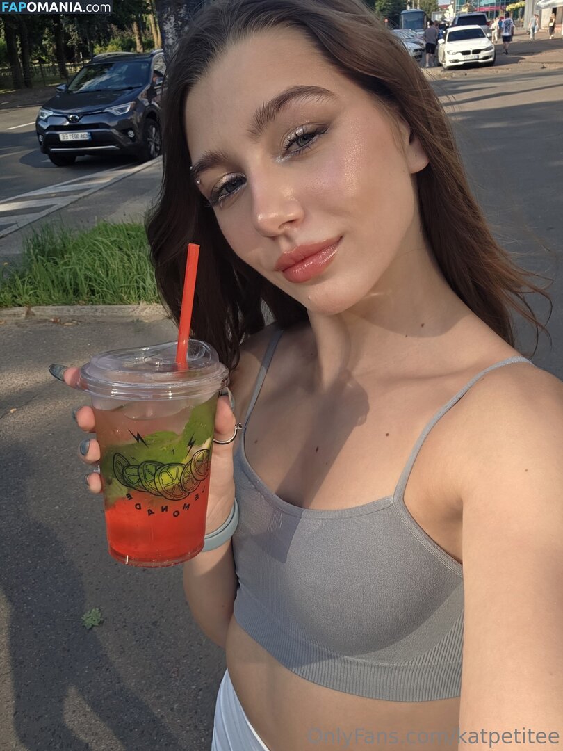 katiepetitte / katpetitee Nude OnlyFans  Leaked Photo #1