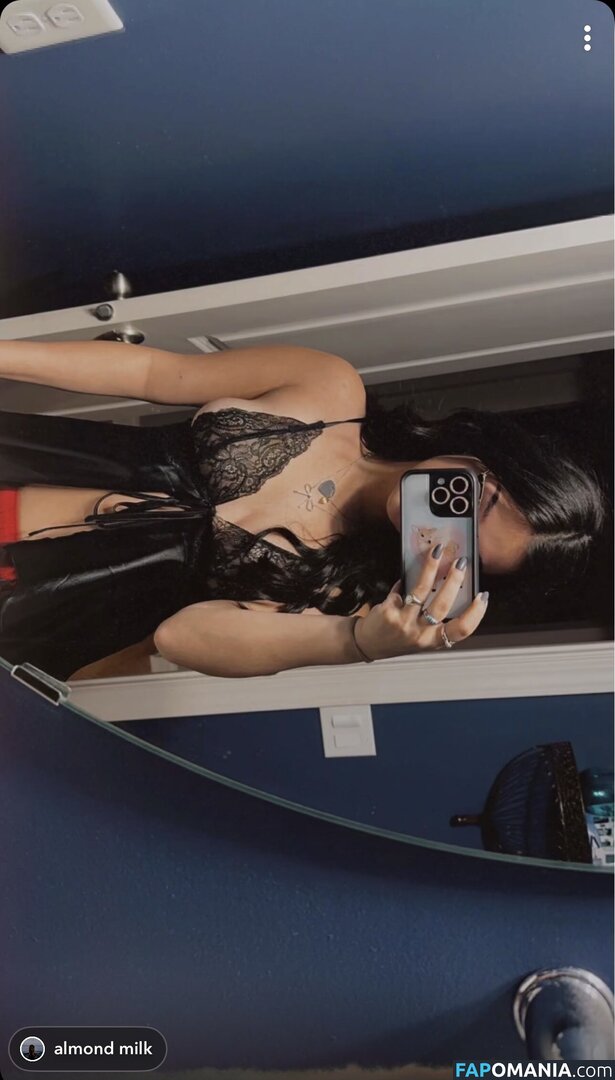 extrablush / kaylielvin Nude OnlyFans  Leaked Photo #3