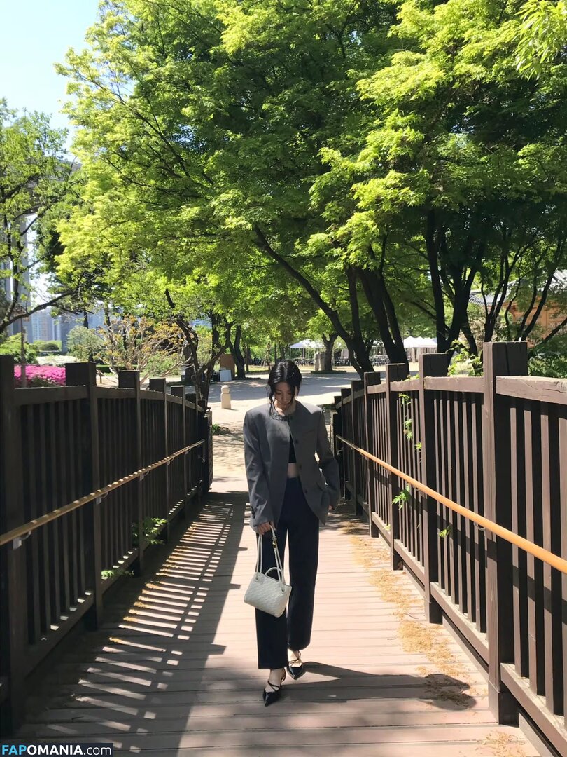 Kazuha Nakamura 中村 一葉 / LESSERAFIM / zuhazana Nude OnlyFans  Leaked Photo #3