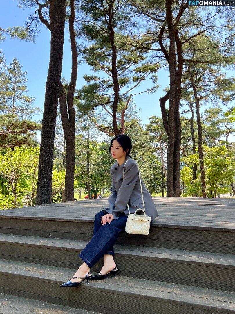 Kazuha Nakamura 中村 一葉 / LESSERAFIM / zuhazana Nude OnlyFans  Leaked Photo #8