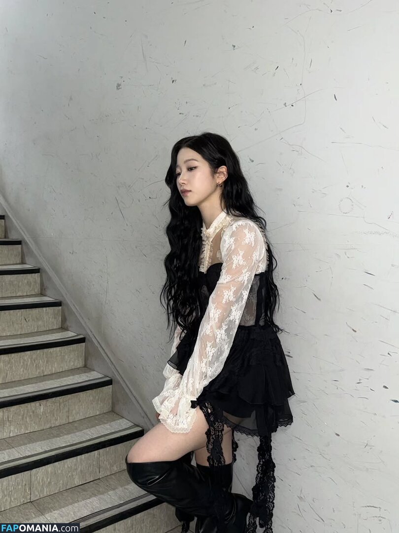 Kazuha Nakamura 中村 一葉 / LESSERAFIM / zuhazana Nude OnlyFans  Leaked Photo #31