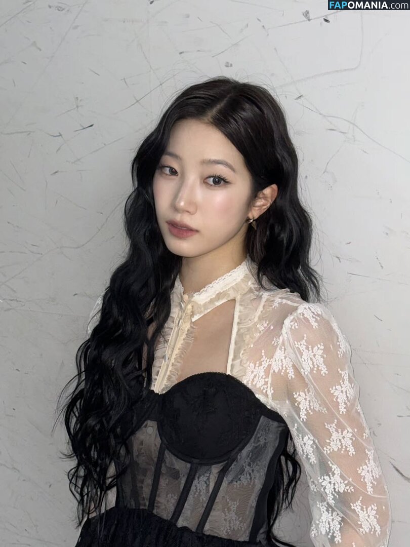 Kazuha Nakamura 中村 一葉 / LESSERAFIM / zuhazana Nude OnlyFans  Leaked Photo #32