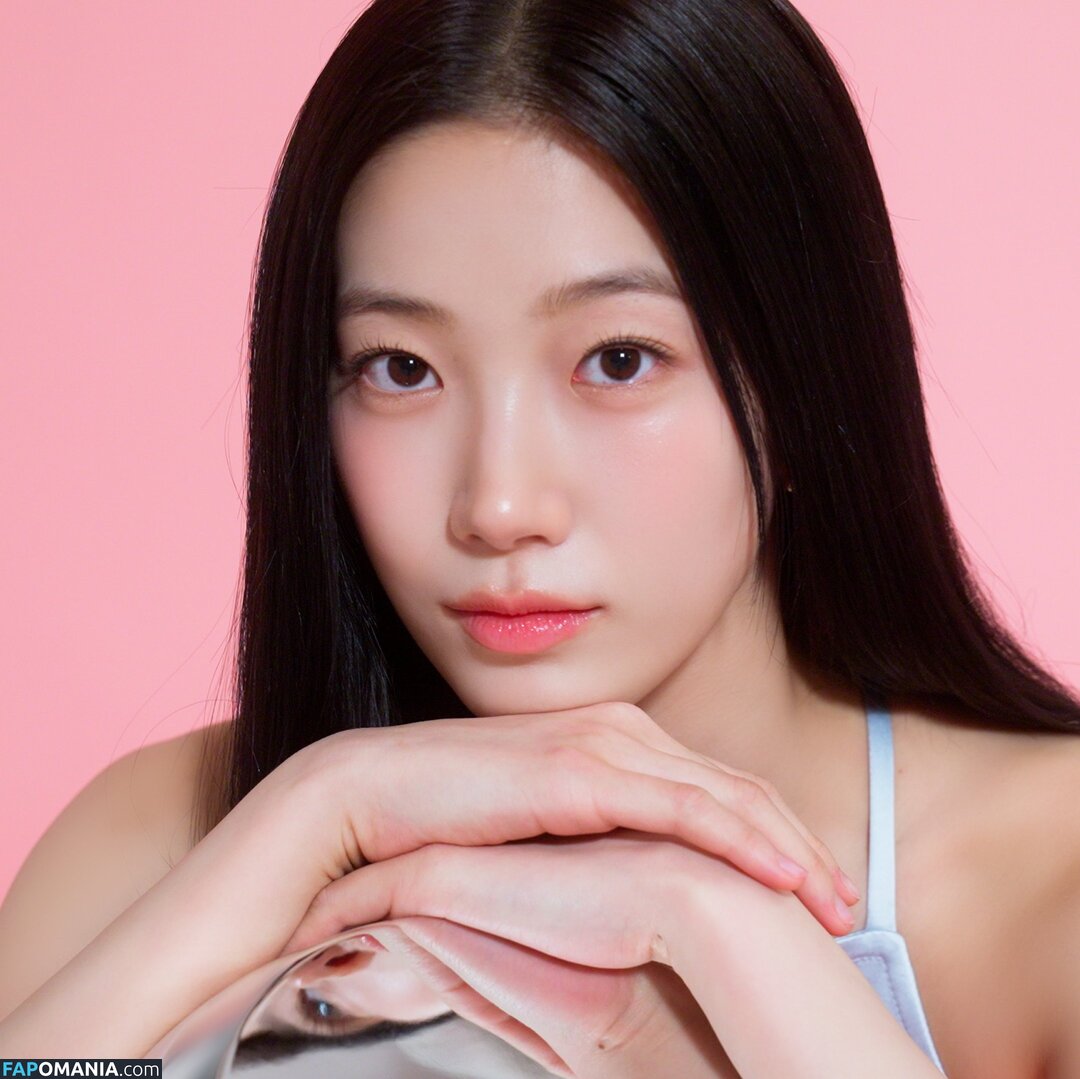 Kazuha Nakamura 中村 一葉 / LESSERAFIM / zuhazana Nude OnlyFans  Leaked Photo #38