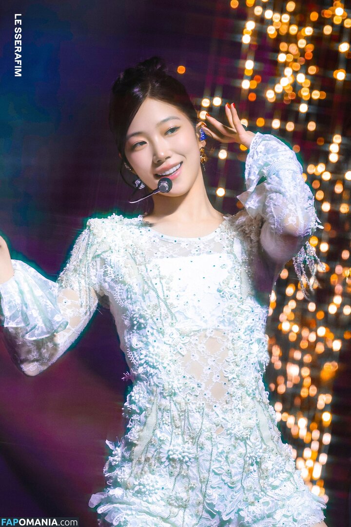 Kazuha Nakamura 中村 一葉 | LESSERAFIM Nude OnlyFans  Leaked Photo #17