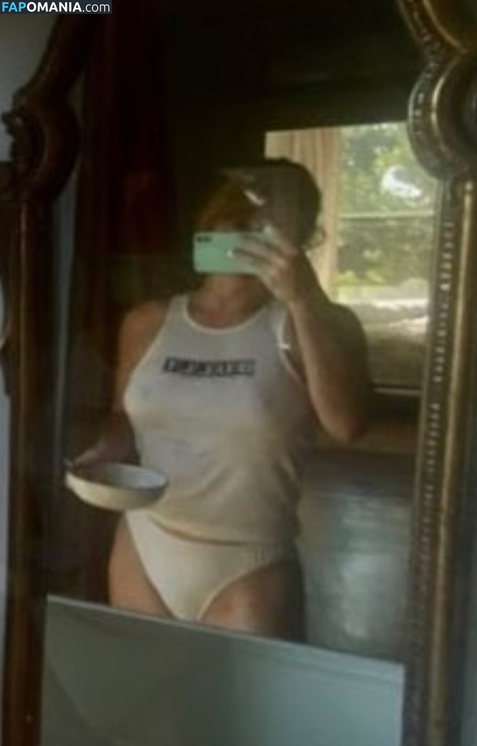Kelli Garner Nude Leaked Photo #14