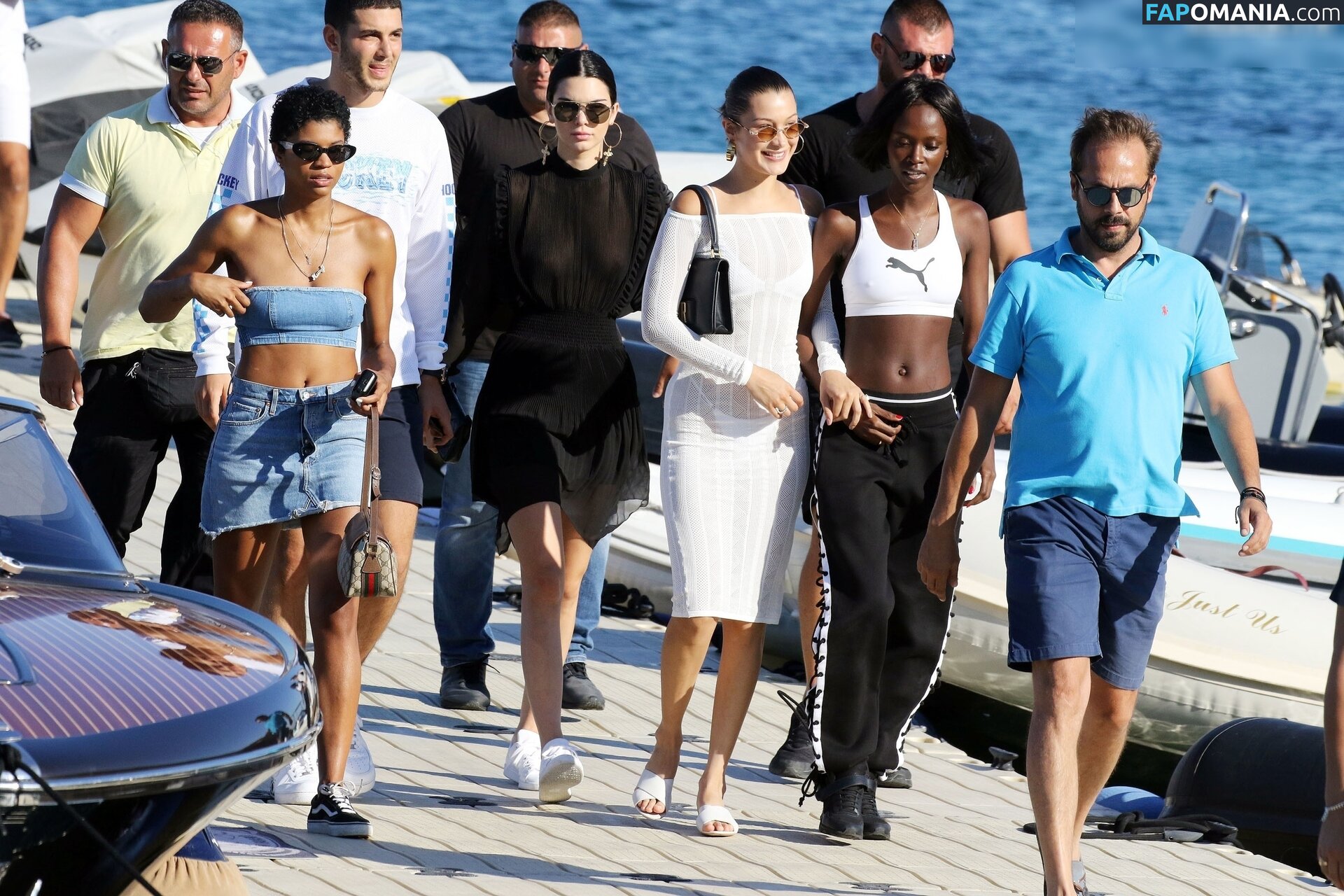 Kendall Jenner / https: / kendalljenner Nude OnlyFans  Leaked Photo #75