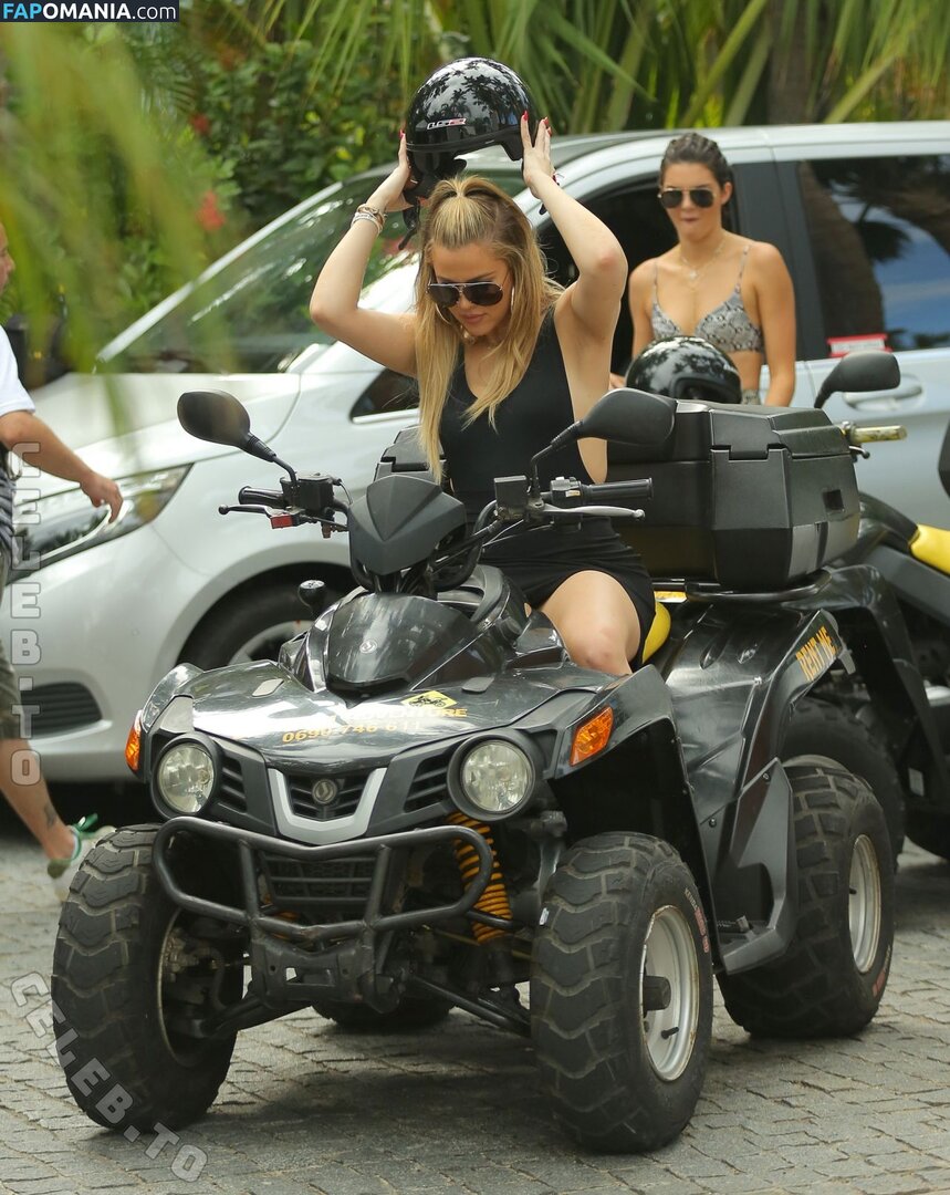 Kendall Jenner / https: / kendalljenner Nude OnlyFans  Leaked Photo #83