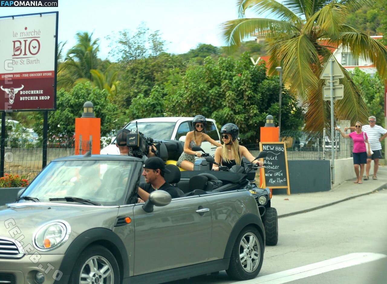 Kendall Jenner / https: / kendalljenner Nude OnlyFans  Leaked Photo #90