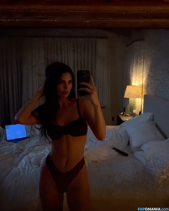 Kendall Jenner / KendallJenner Nude OnlyFans  Leaked Photo #798