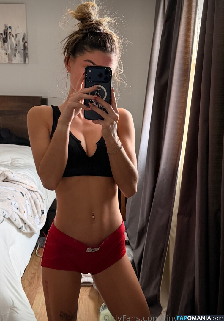 j.aida / kennaabennett / neve.lewiss / paige.donoway Nude OnlyFans  Leaked Photo #3