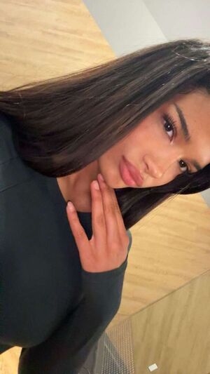 Kiana dufour