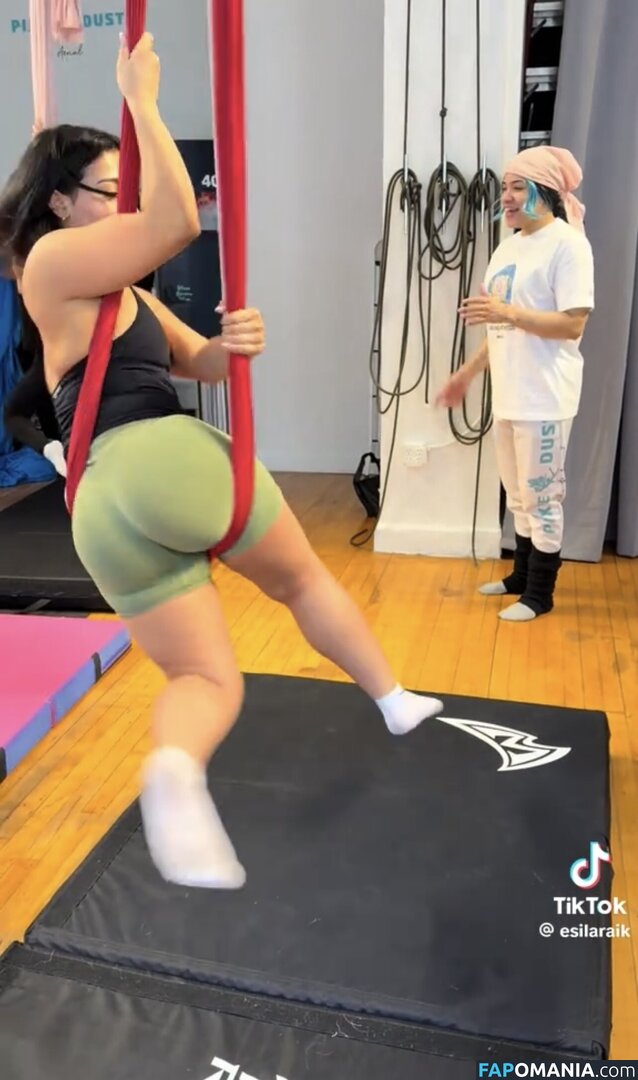 Kiaralise Nude OnlyFans  Leaked Photo #4