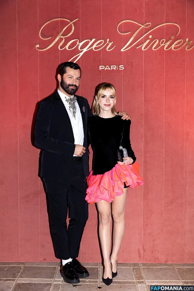 AdventuresSabrina / Kiernan Shipka / kiernanshipka Nude OnlyFans  Leaked Photo #591