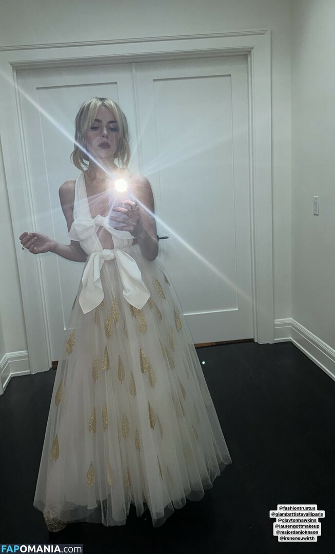 AdventuresSabrina / Kiernan Shipka / kiernanshipka Nude OnlyFans  Leaked Photo #662