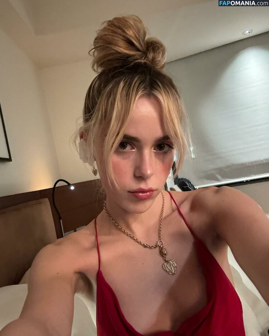 AdventuresSabrina / Kiernan Shipka / kiernanshipka Nude OnlyFans  Leaked Photo #736