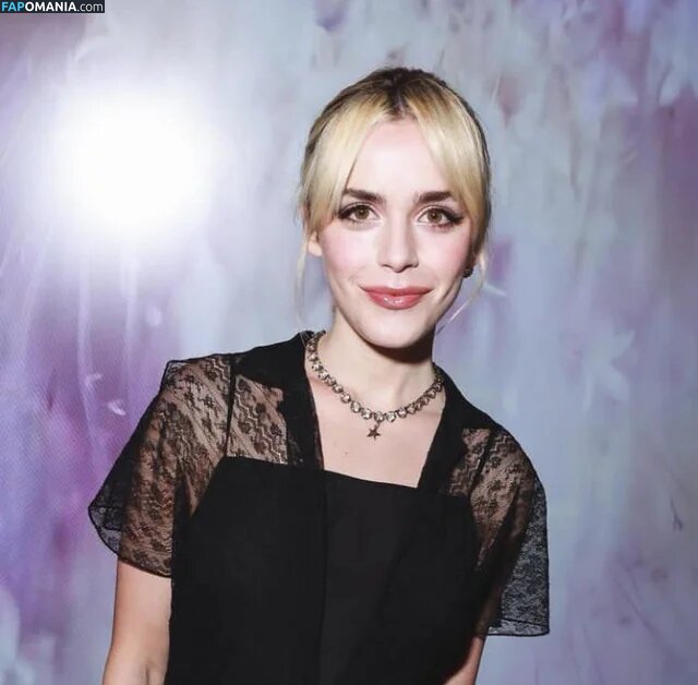 AdventuresSabrina / Kiernan Shipka / kiernanshipka Nude OnlyFans  Leaked Photo #869