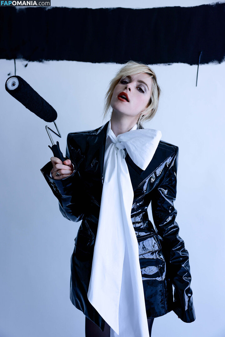 AdventuresSabrina / Kiernan Shipka / kiernanshipka Nude OnlyFans  Leaked Photo #1536