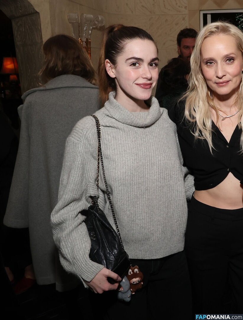 AdventuresSabrina / Kiernan Shipka / kiernanshipka Nude OnlyFans  Leaked Photo #1551