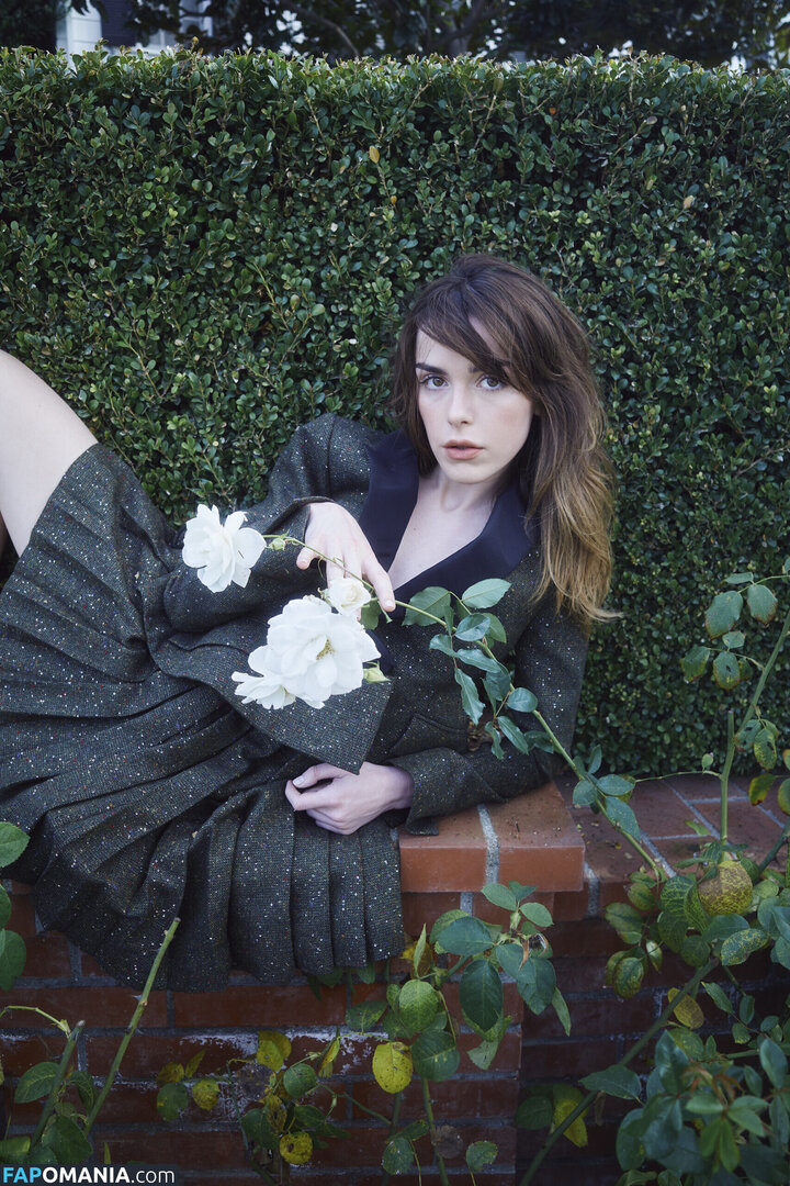 AdventuresSabrina / Kiernan Shipka / kiernanshipka Nude OnlyFans  Leaked Photo #1562