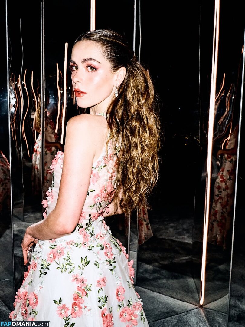 AdventuresSabrina / Kiernan Shipka / kiernanshipka Nude OnlyFans  Leaked Photo #1565