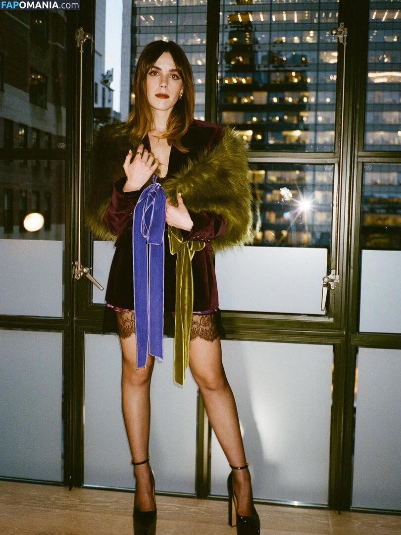 AdventuresSabrina / Kiernan Shipka / kiernanshipka Nude OnlyFans  Leaked Photo #1567