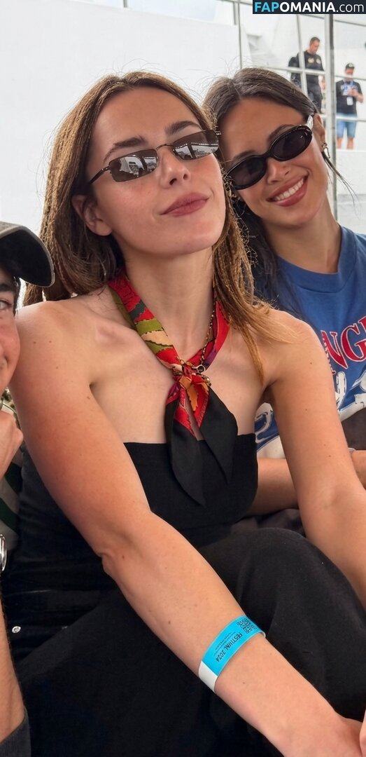 AdventuresSabrina / Kiernan Shipka / kiernanshipka Nude OnlyFans  Leaked Photo #1573