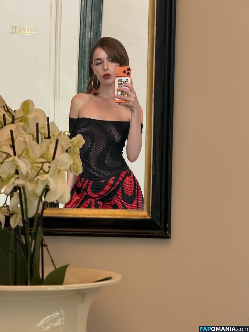 AdventuresSabrina / Kiernan Shipka / kiernanshipka Nude OnlyFans  Leaked Photo #1580