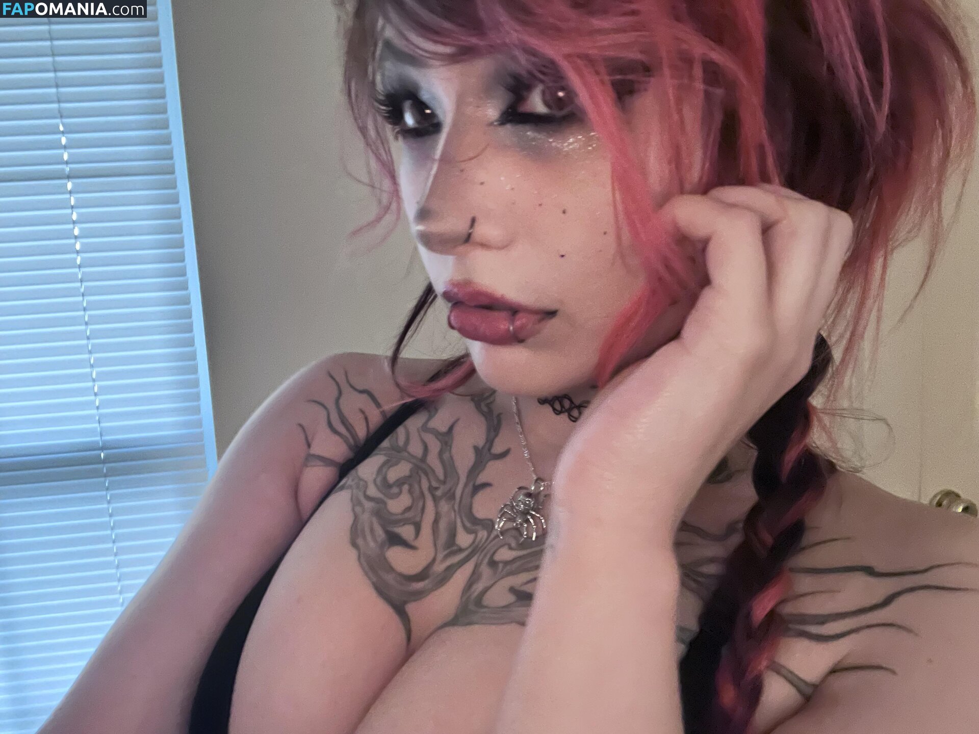 Killkels / kill.kels / kissingrazors Nude OnlyFans  Leaked Photo #2