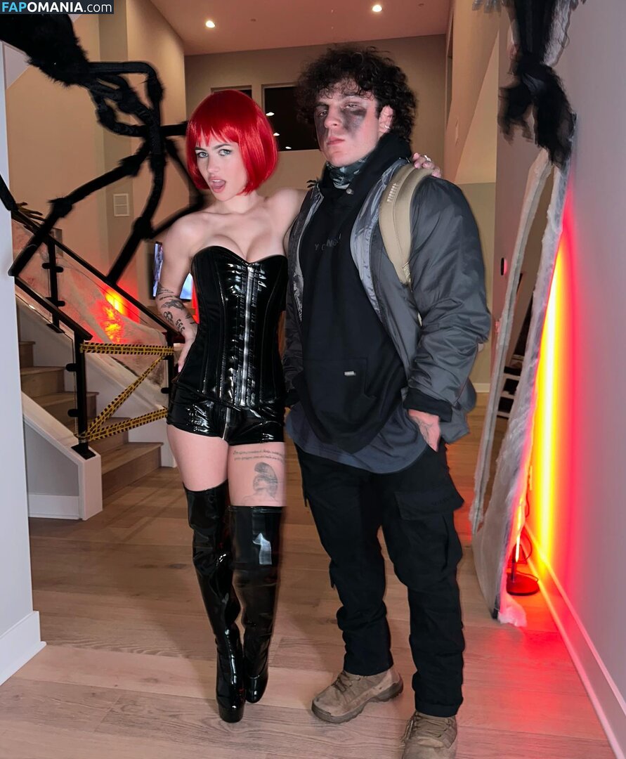 Killljoyy / carly.jb Nude OnlyFans  Leaked Photo #37