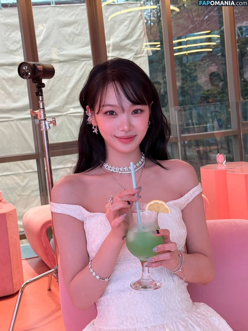 Kim Chaewon / _chaechae_1 / 김채원 Le Sserafim Nude OnlyFans  Leaked Photo #44