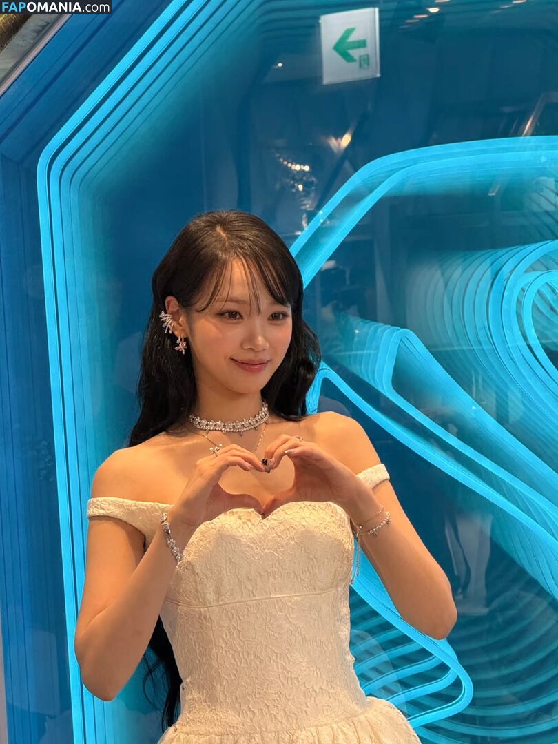 Kim Chaewon / _chaechae_1 / 김채원 Le Sserafim Nude OnlyFans  Leaked Photo #47