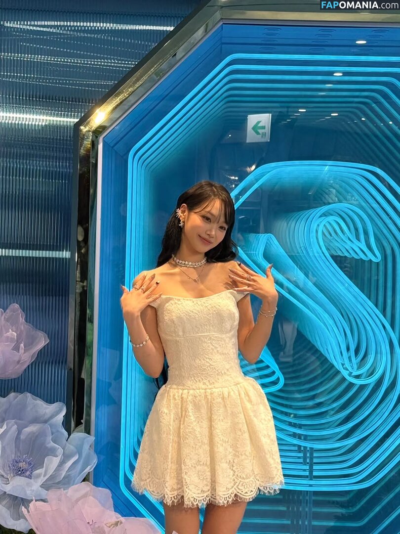 Kim Chaewon / _chaechae_1 / 김채원 Le Sserafim Nude OnlyFans  Leaked Photo #53