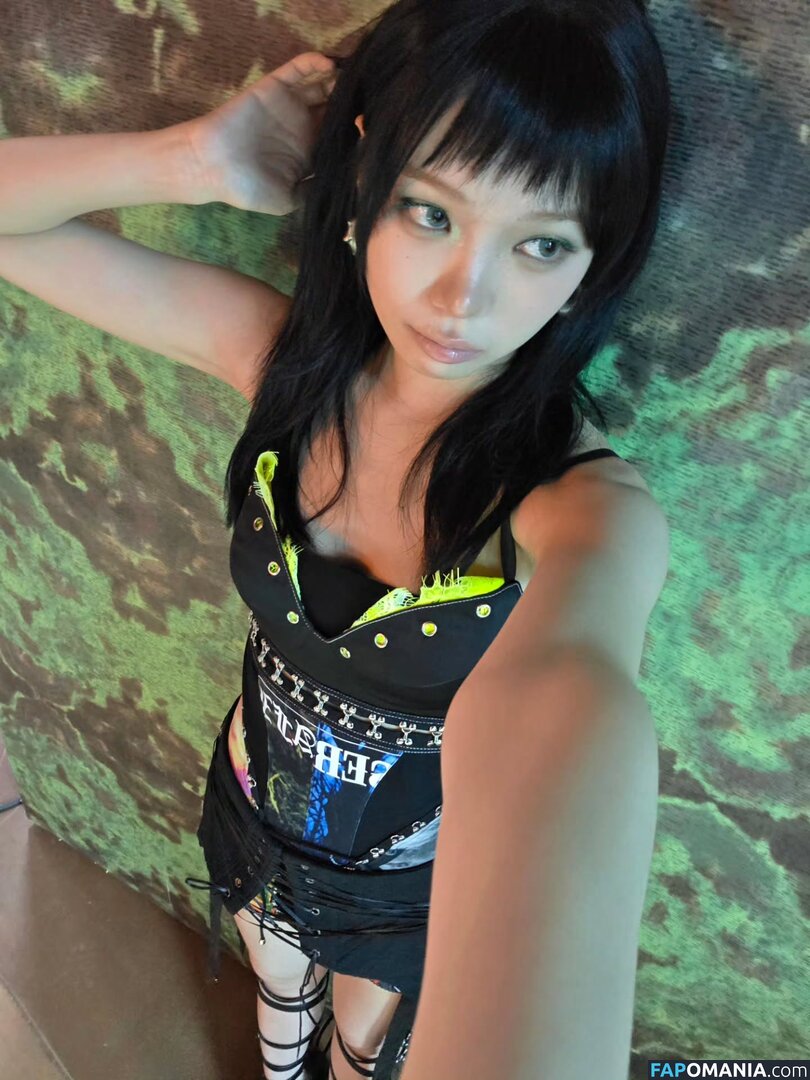 Kim Chaewon / _chaechae_1 / 김채원 Le Sserafim Nude OnlyFans  Leaked Photo #58