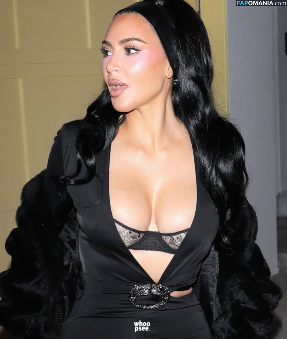 Kim Kardashian / kimkadarshian / kimkardashian Nude OnlyFans  Leaked Photo #62