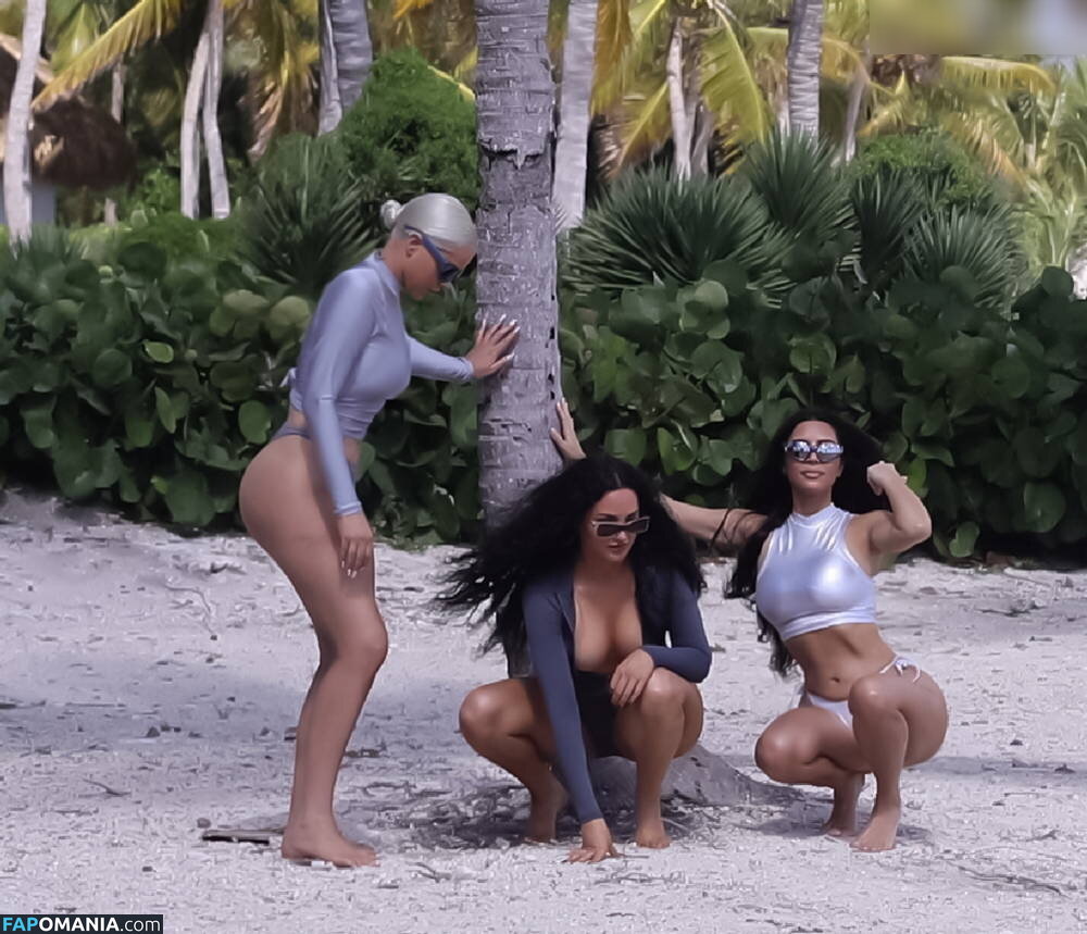 Kim Kardashian / kimkadarshian / kimkardashian Nude OnlyFans  Leaked Photo #82