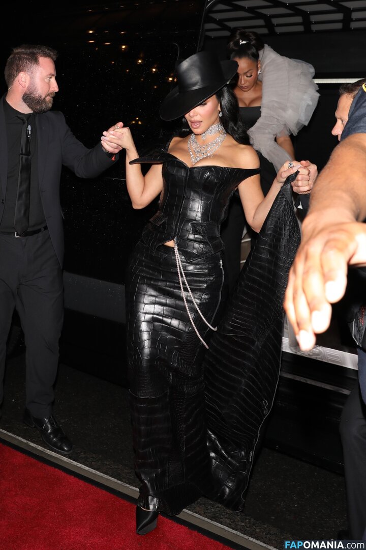 Kim Kardashian / kimkadarshian / kimkardashian Nude OnlyFans  Leaked Photo #110
